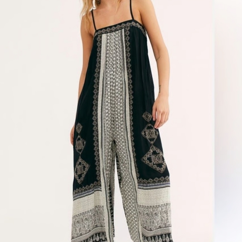 Free People Hazel Black & Wite Mixed Print Overall Wide Leg One-Piece - Picture 3 of 15